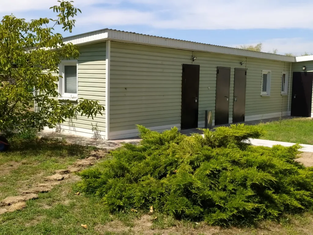 Апартамент с миникухней на берегу реки Бахтемир