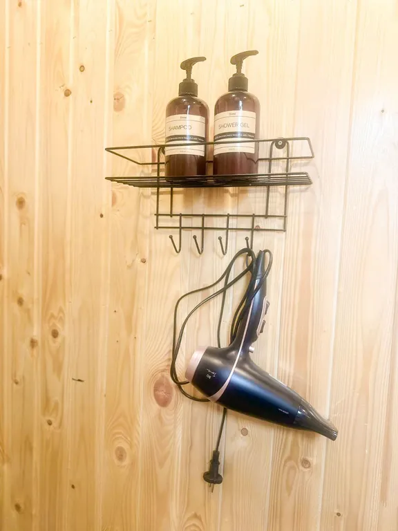 Домик на двоих с панорамным окном и видом на Белое море