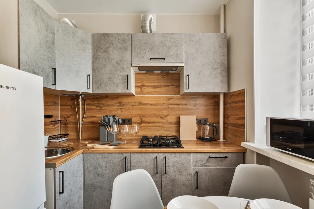 FullHouseApart Двухкомнатная квартира с балконом и детской кроваткой