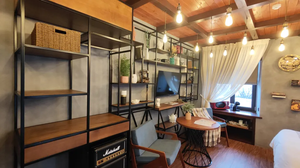 Уютная комната-студия на берегу Волги