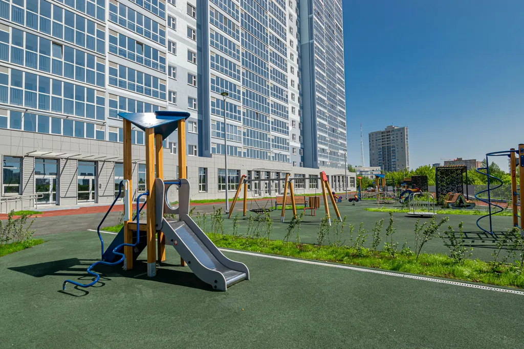 Шикарный вид 16 этажа на Каму | Цирк | УДС "Молот"