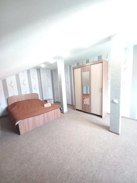 Уютные апартаменты со своей парковкой (рядом центр томографии, аэропорт)