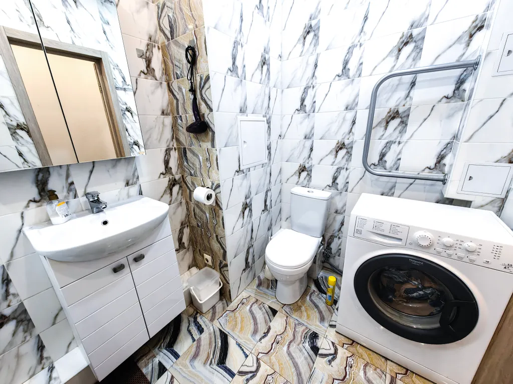 Однушка у клиники МРНЦ