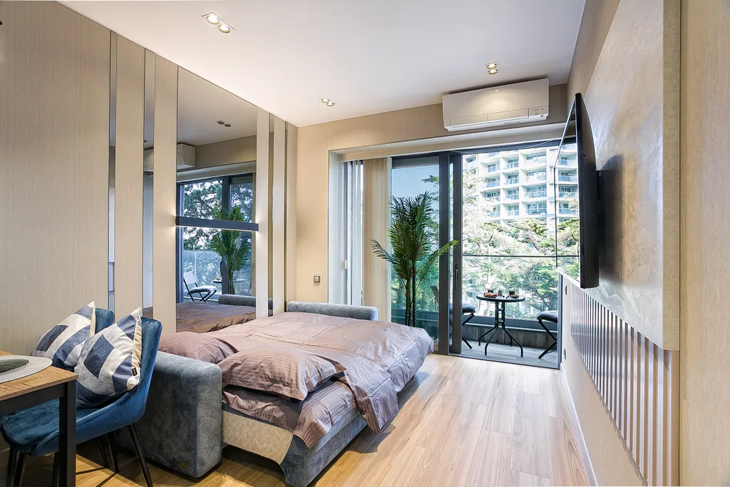 Квартира с террасой в Приморском парке с видом на лес и море