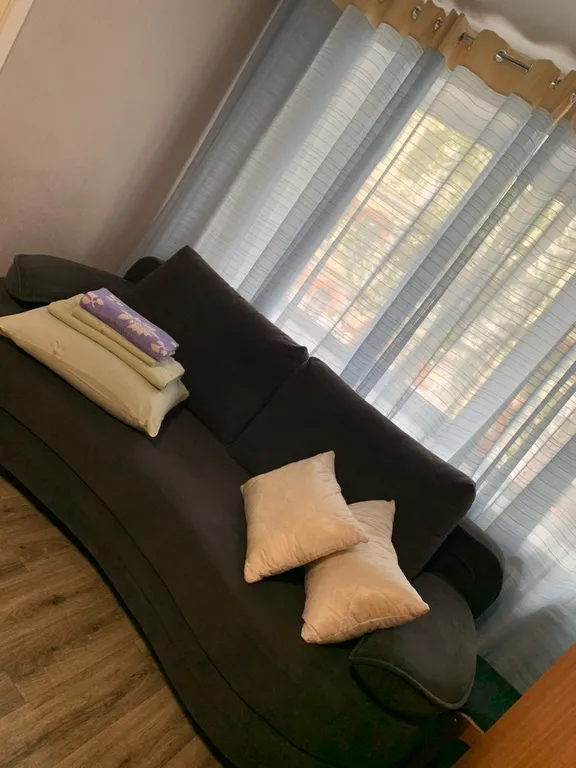 2-комнатная квартира для 7 гостей около площади Ленина