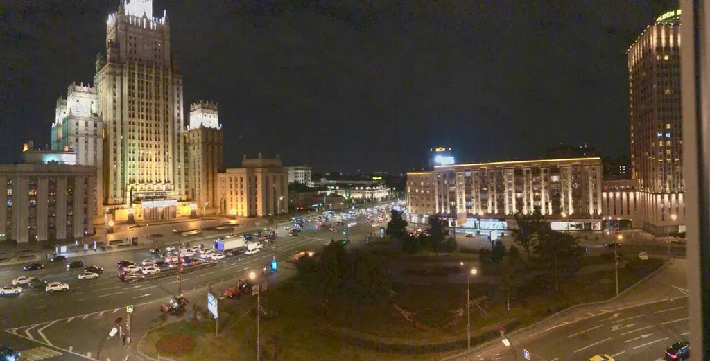 Квартира Двухкомнатная квартира с прекрасным видом на центр — Москва