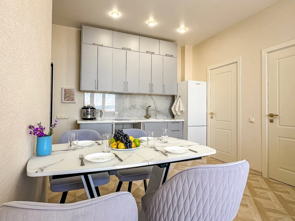 Светлая квартира на берегу Черного моря