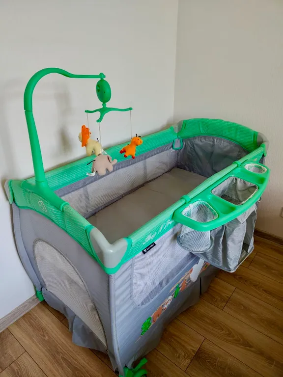 Квартира с видом на бассейн и горы