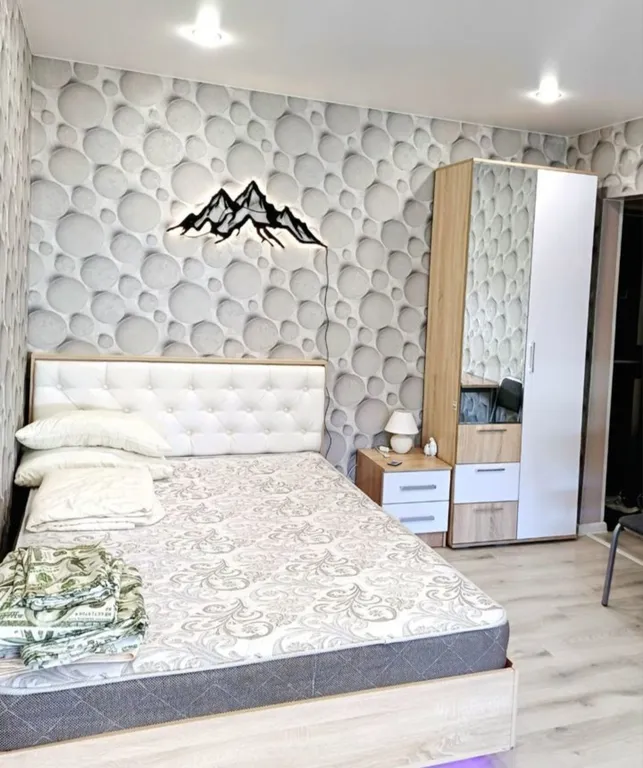 Уютная квартира напротив БарБаревич — аренда посуточно в Кировск