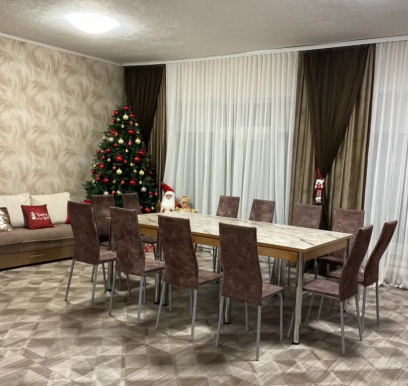 Коттедж для больших компаний на Алтае