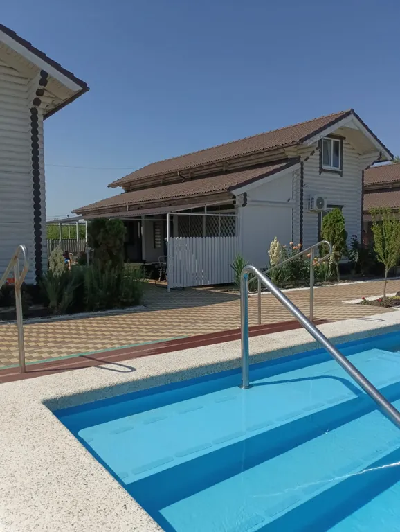 Коттеджный комплекс "Белый Азов" — аренда посуточно в Голубицкая