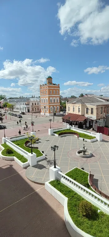 Квартира с 2 балконами, ПАРКОВОЧНЫМ местом и видом на водонапорную баш