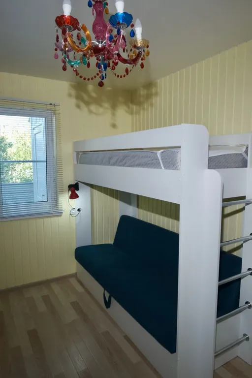 Половина дома с отдельным входом, с садом на берегу Чёрного моря