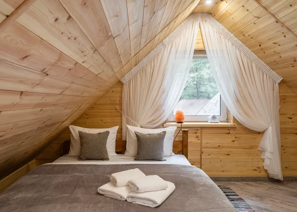 Дом-студия с баней в самом центре Беловежской пущи ( д. Ляцкие)