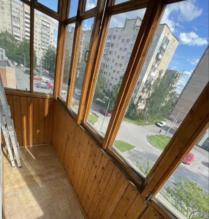 Квартира 3-комнатная Квартира — Колпино