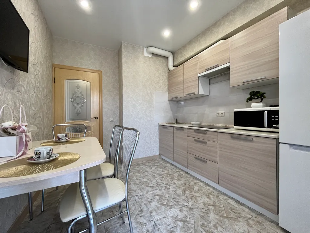 Квартира у моря с выделенной спальней и отдельной кухней