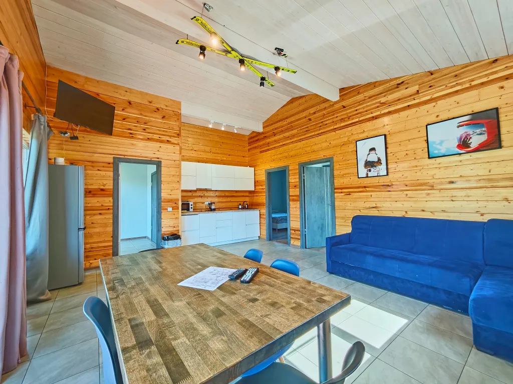 Коттедж Коттедж рядом с Красным озером — Светлое