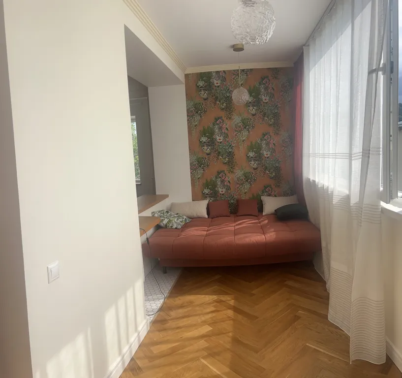 2-комнатная квартира в центре, 7 минут пешком парк