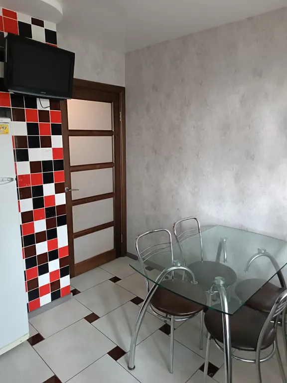 Квартира с евроремонтом напротив футбольной академии