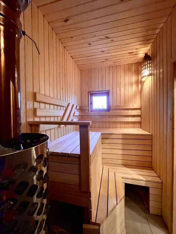 Касл руж - дом у Павловского парка