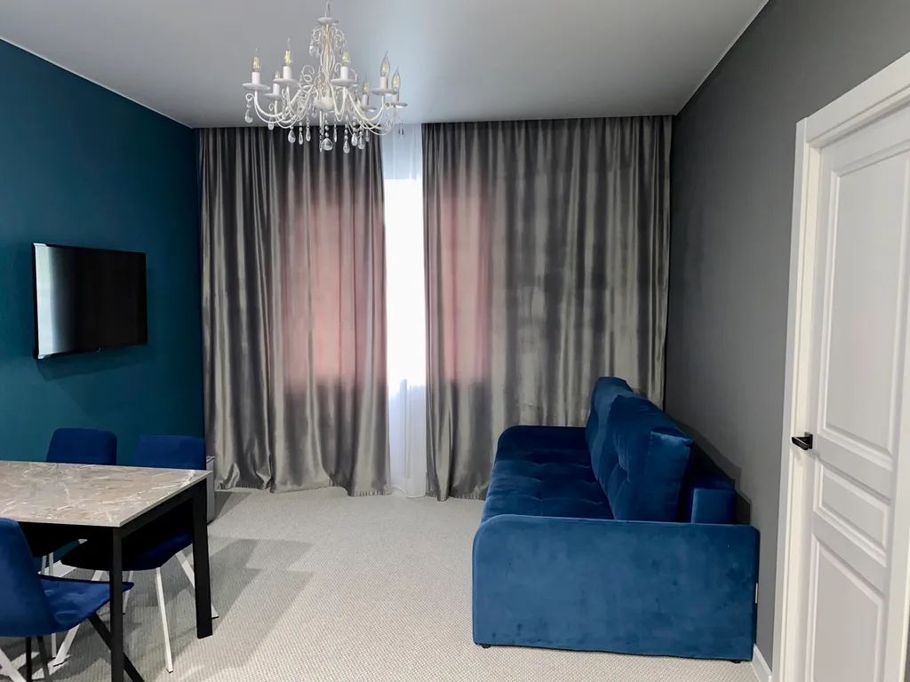 2ком- тц АУРА, Аэропорт, Жд Автовокзал