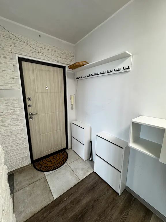 Стильная двушка в сердце города! Рядом набережная и Броско Молл