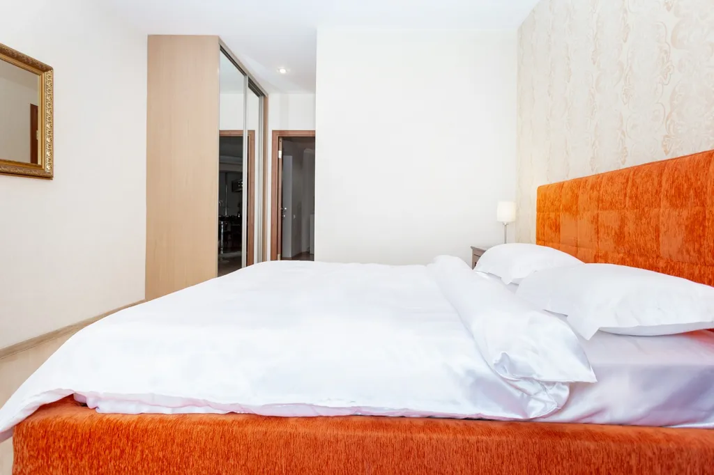 Четырёхкомнатные апартаменты на главном проспекте города