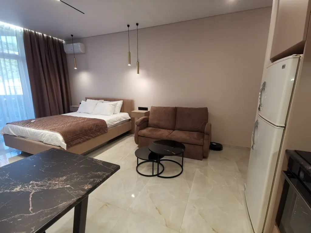 Студия, квартира с балконом в центре