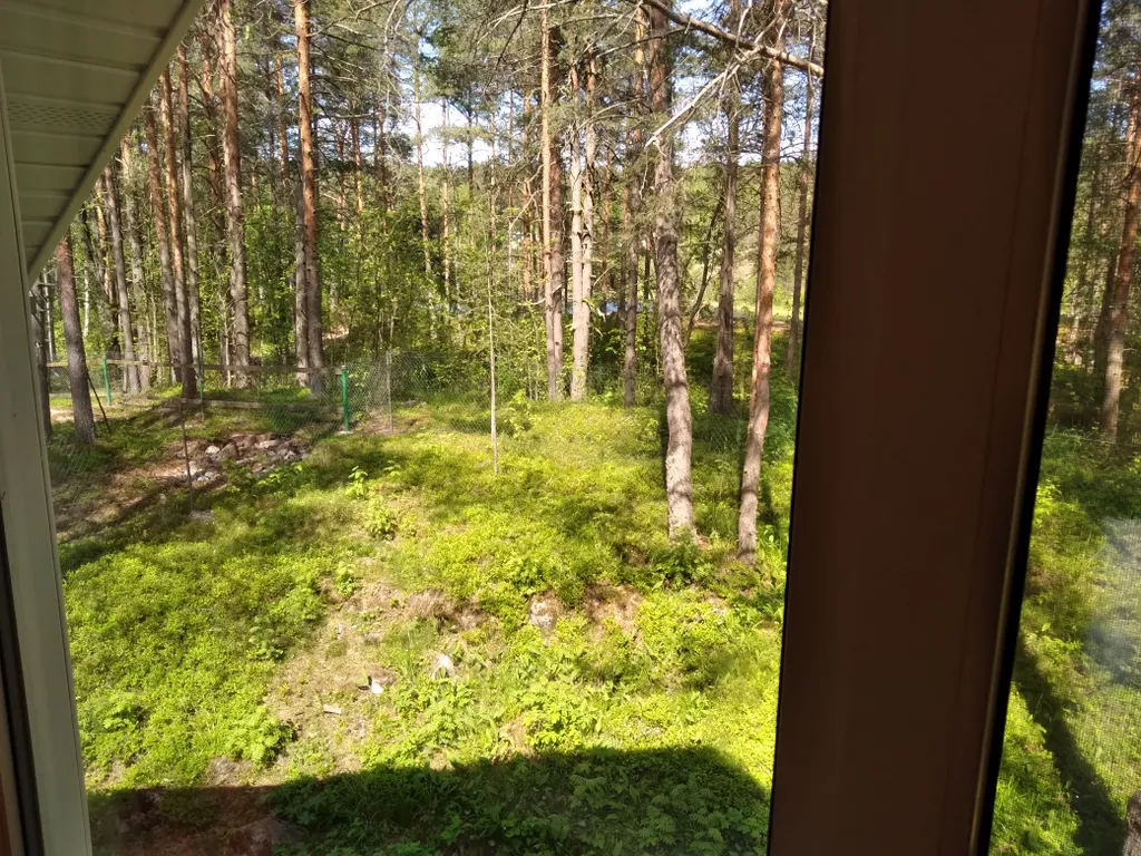 Дом с балконом