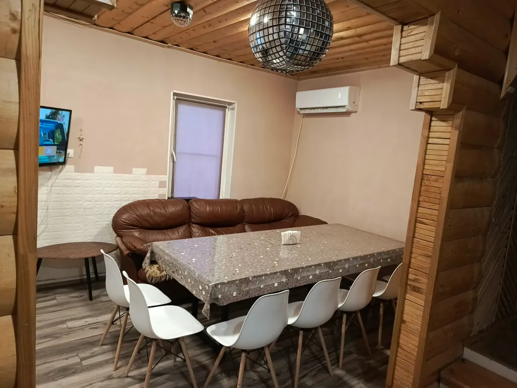 Коттедж Уютный домик в городе — аренда посуточно в Саратов