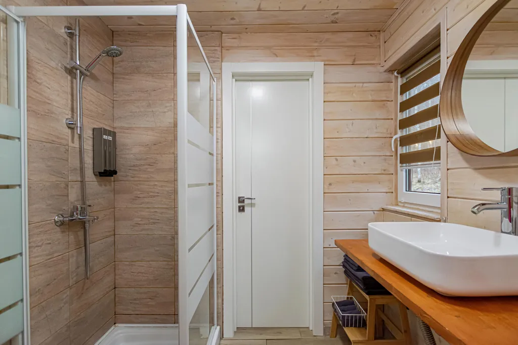 Уютный домик на берегу реки Косьва