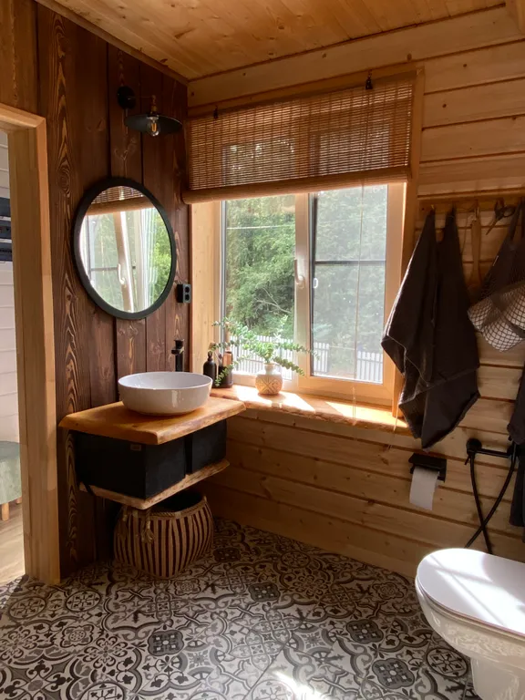 Большой уединенный A-frame в лесу с горячей купелью Фурако