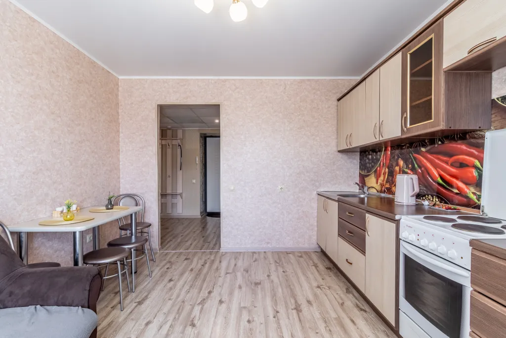 Светлая и просторная квартира в центре с видом на набережную