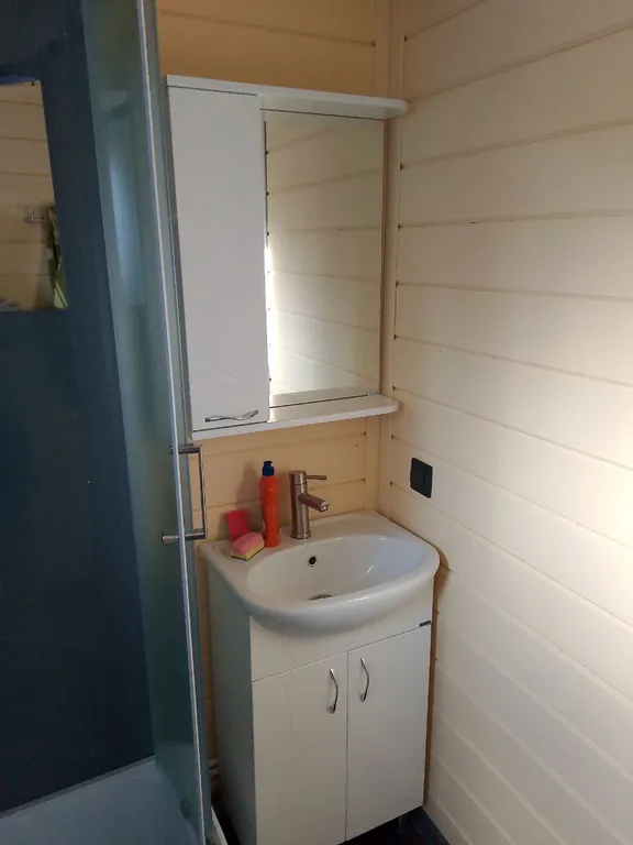 Дом в лесу на берегу озера Увильды