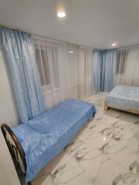 Квартира Улучшенный трёхместный номер на 1 этаже — Ейск