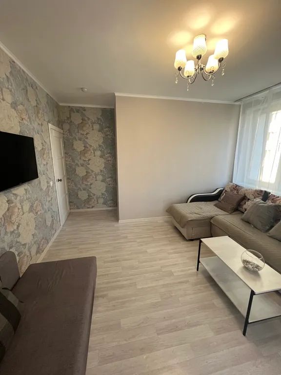 Квартира Просторная двушка в пешей доступности ТЦ Планета с раздельными комнатами — Красноярск