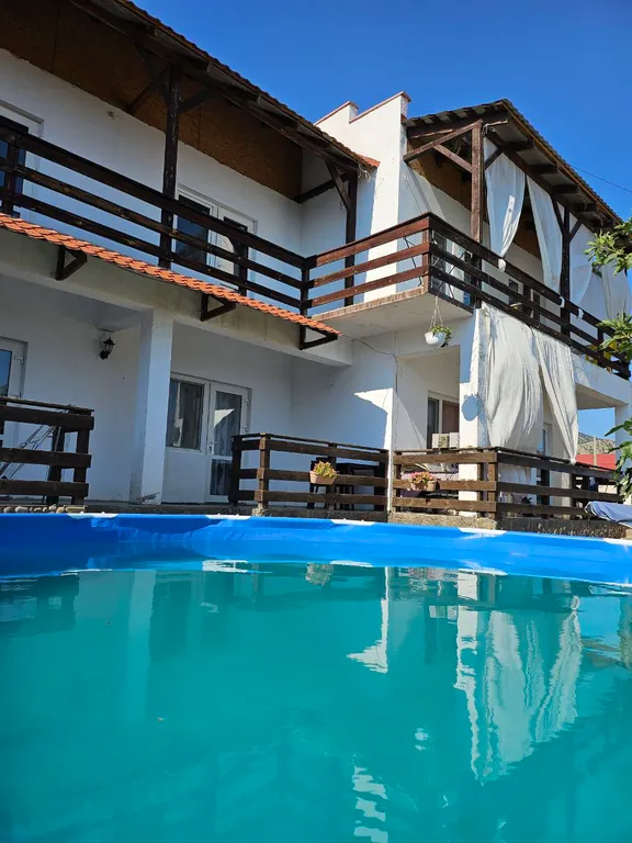 Квартира Квартира Уютный двухкомнатный номер с кухней и террасой с видом на горы — Судак