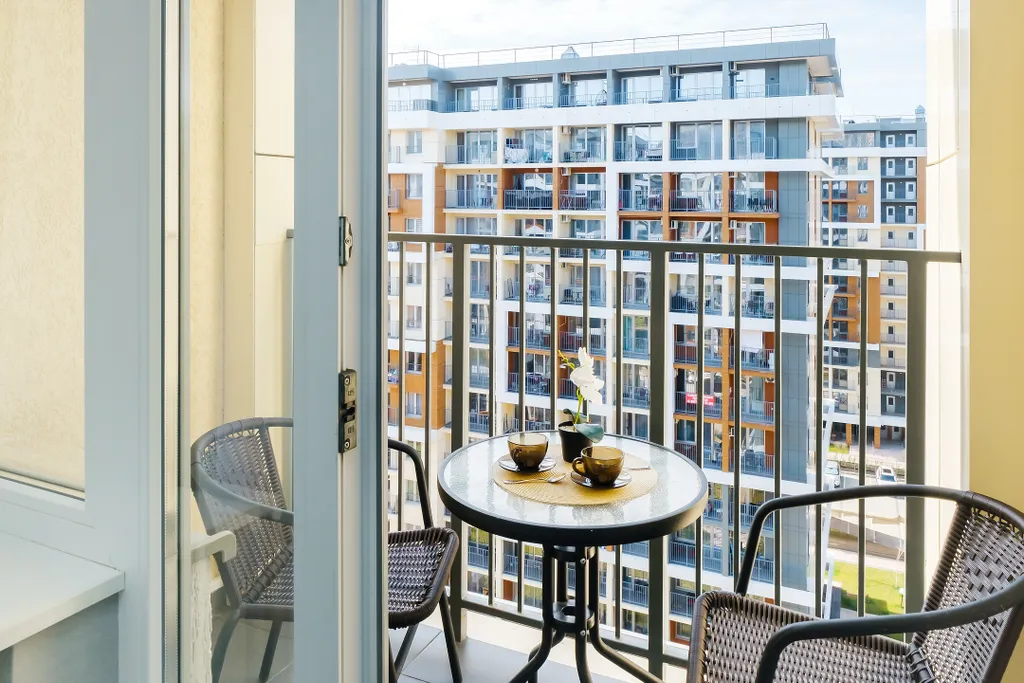 Евродвушка, балкон, вид на море