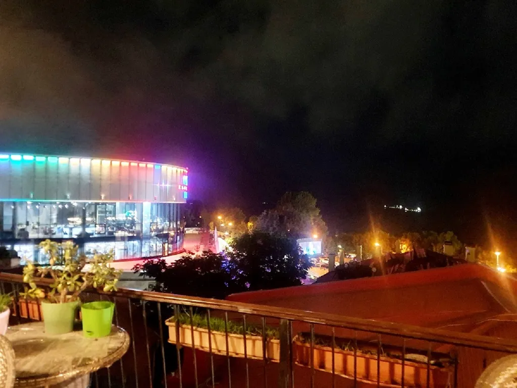 Где начинался город, с видом на море