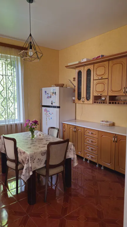 Коттедж Дом в центре города — Сухум