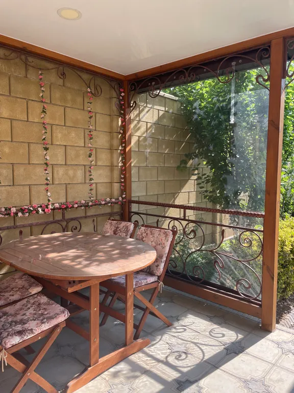 Апартаменты свой сад и парковка