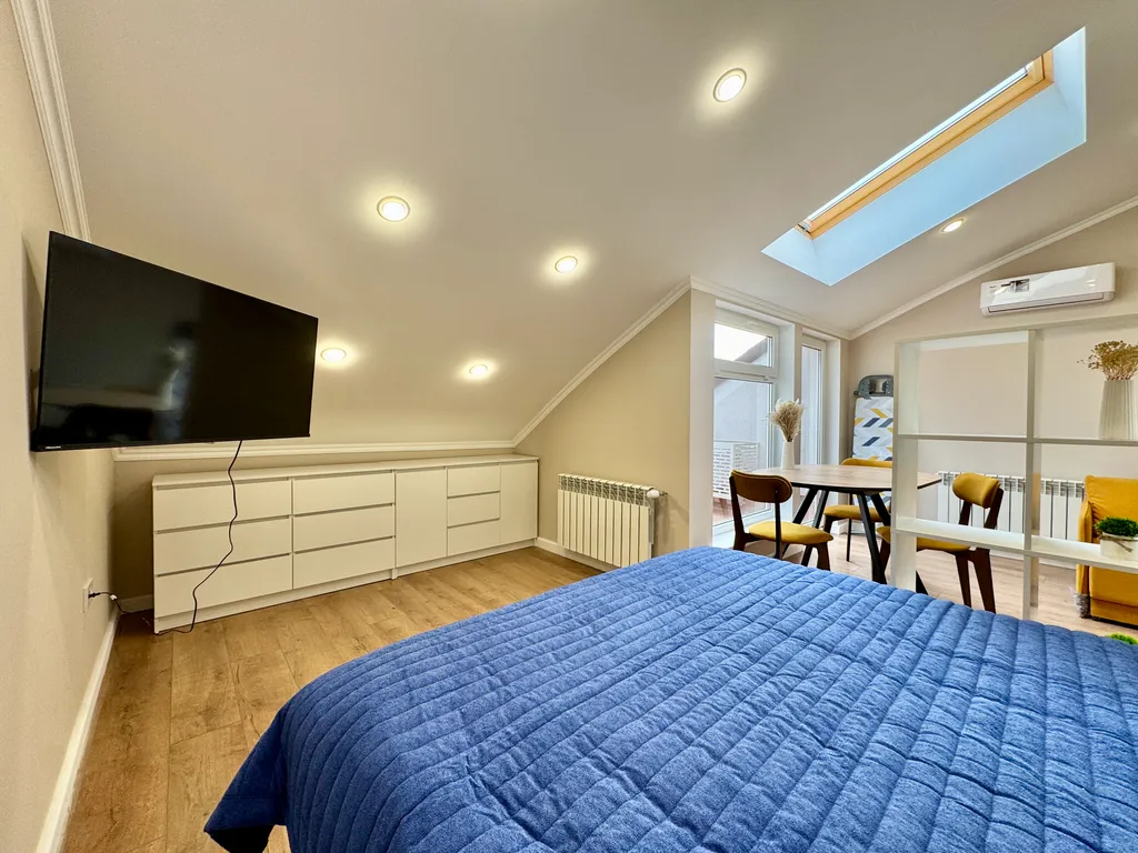 Апартамент с балконом в центре Ялты