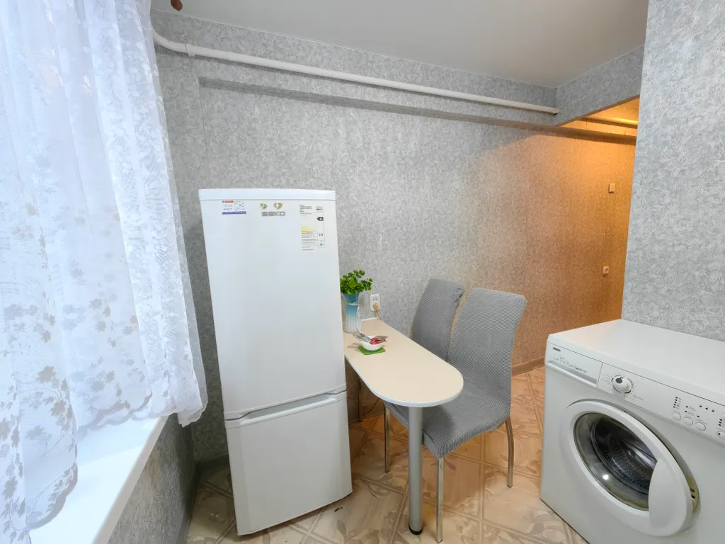 Отличное расположение: 1-к кв на Дзержинского, рядом с "Звездочкой"