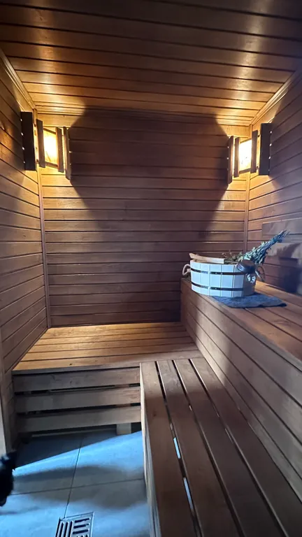 Дом с баней и банным чаном