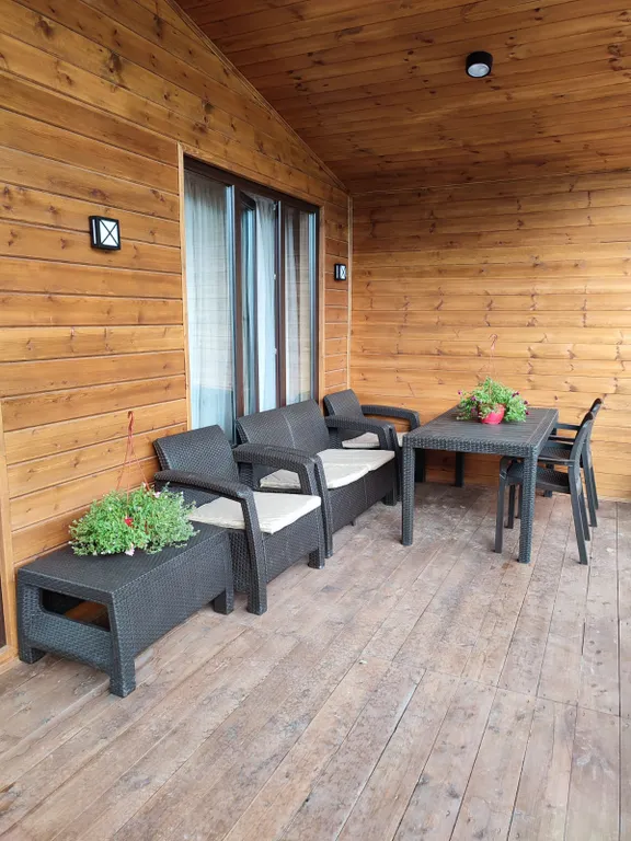 Уютный новый дом с прекрасным видом на горы