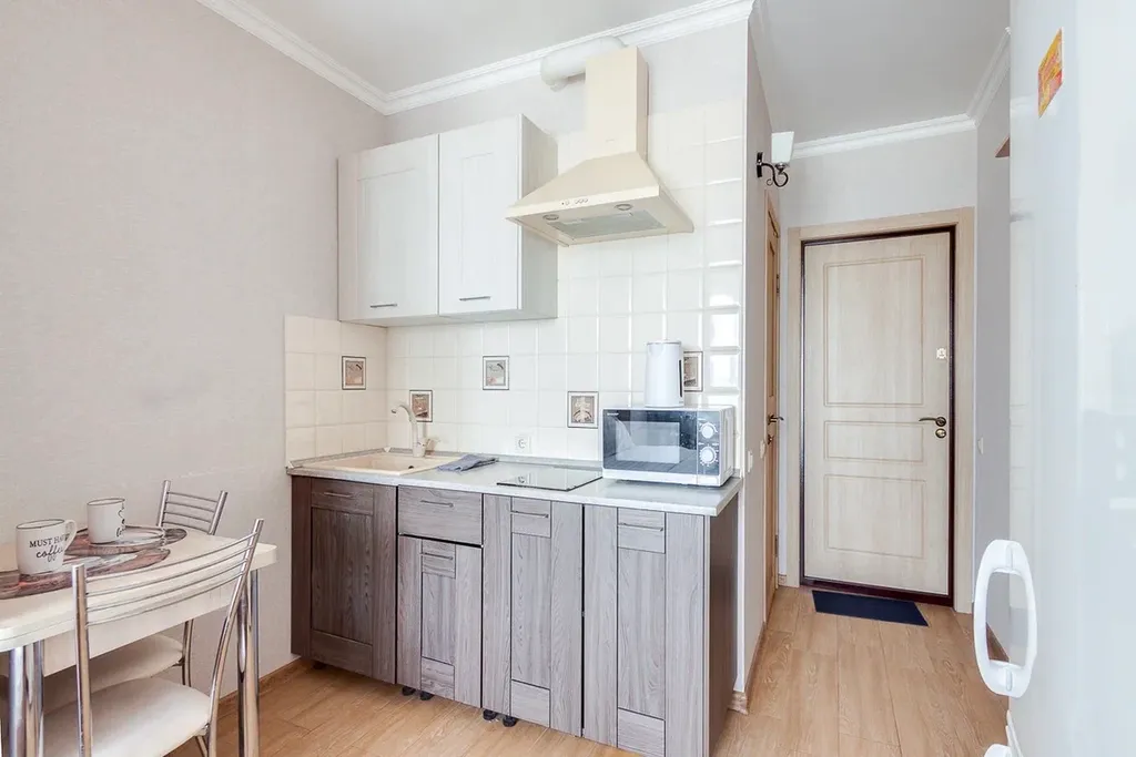 Уютная студия с большой лоджией в доме бизнес-класса