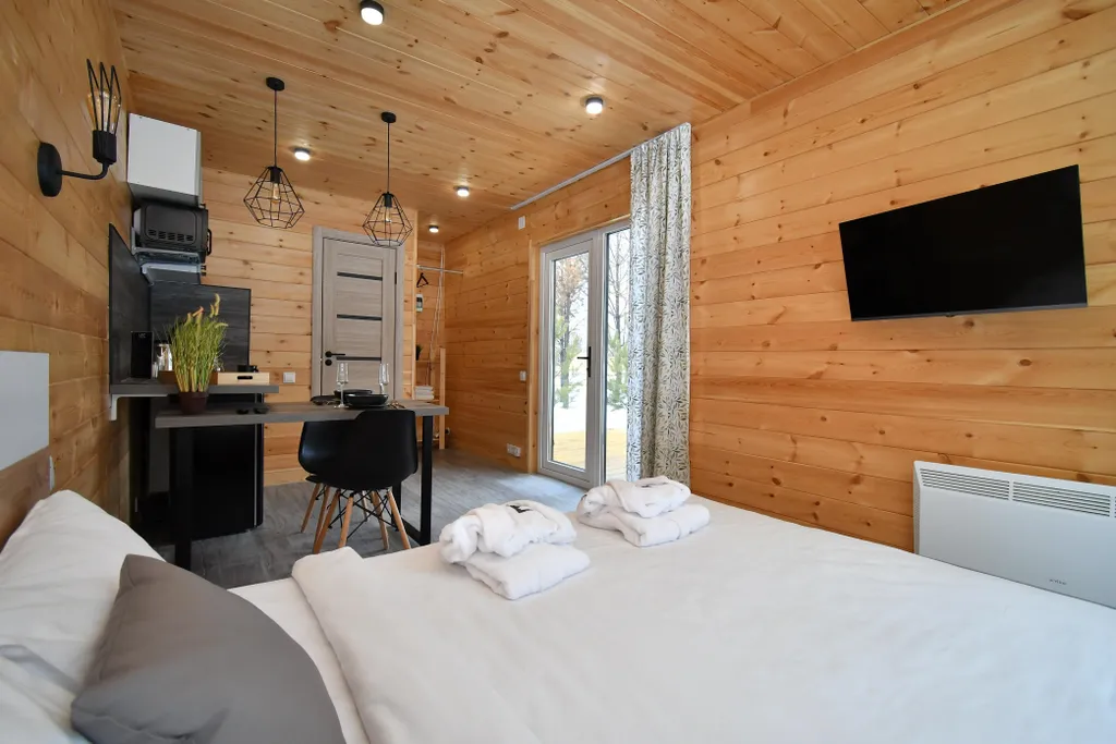 Двухместный 2 домик в лесу