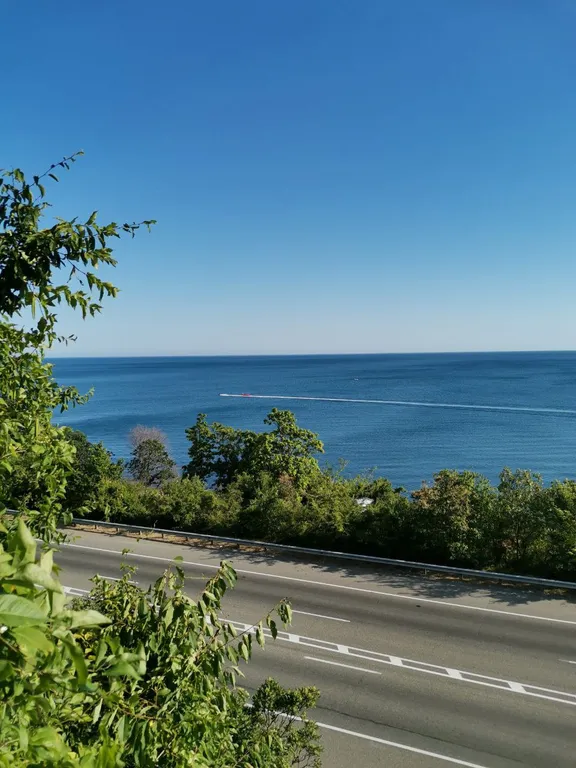 Дом в горах с видом на море