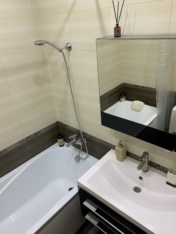 Просторная и теплая квартира с панорамным видом в центре города