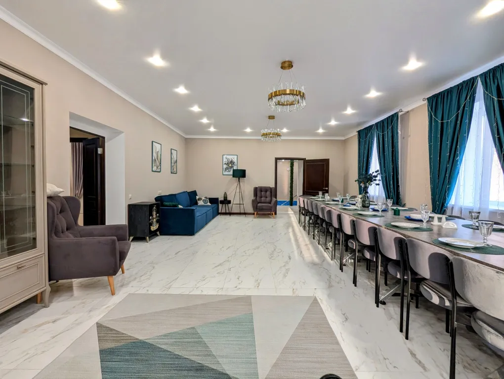 8-комнатный Дом